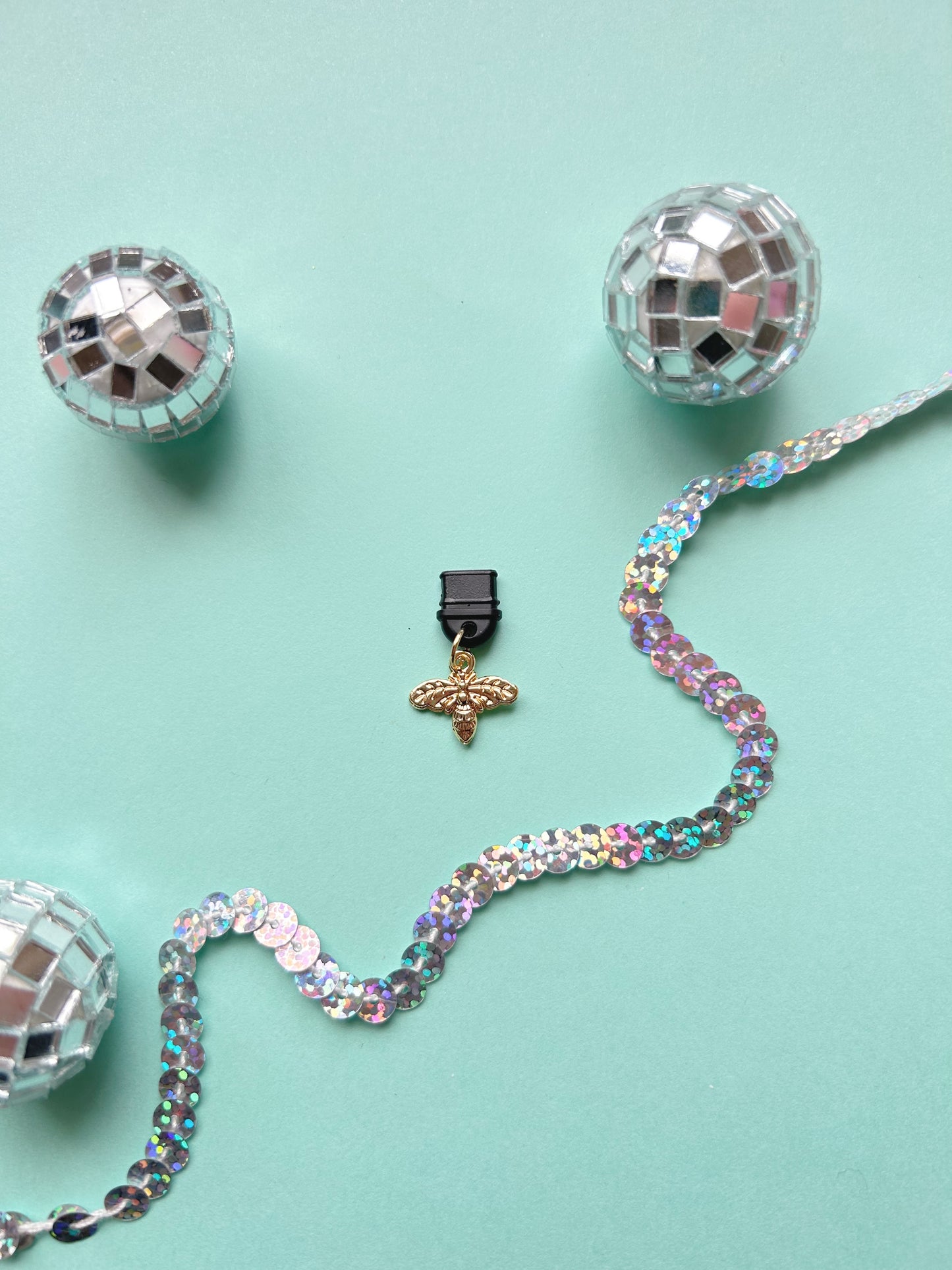 Bee USBC dust plug charm!