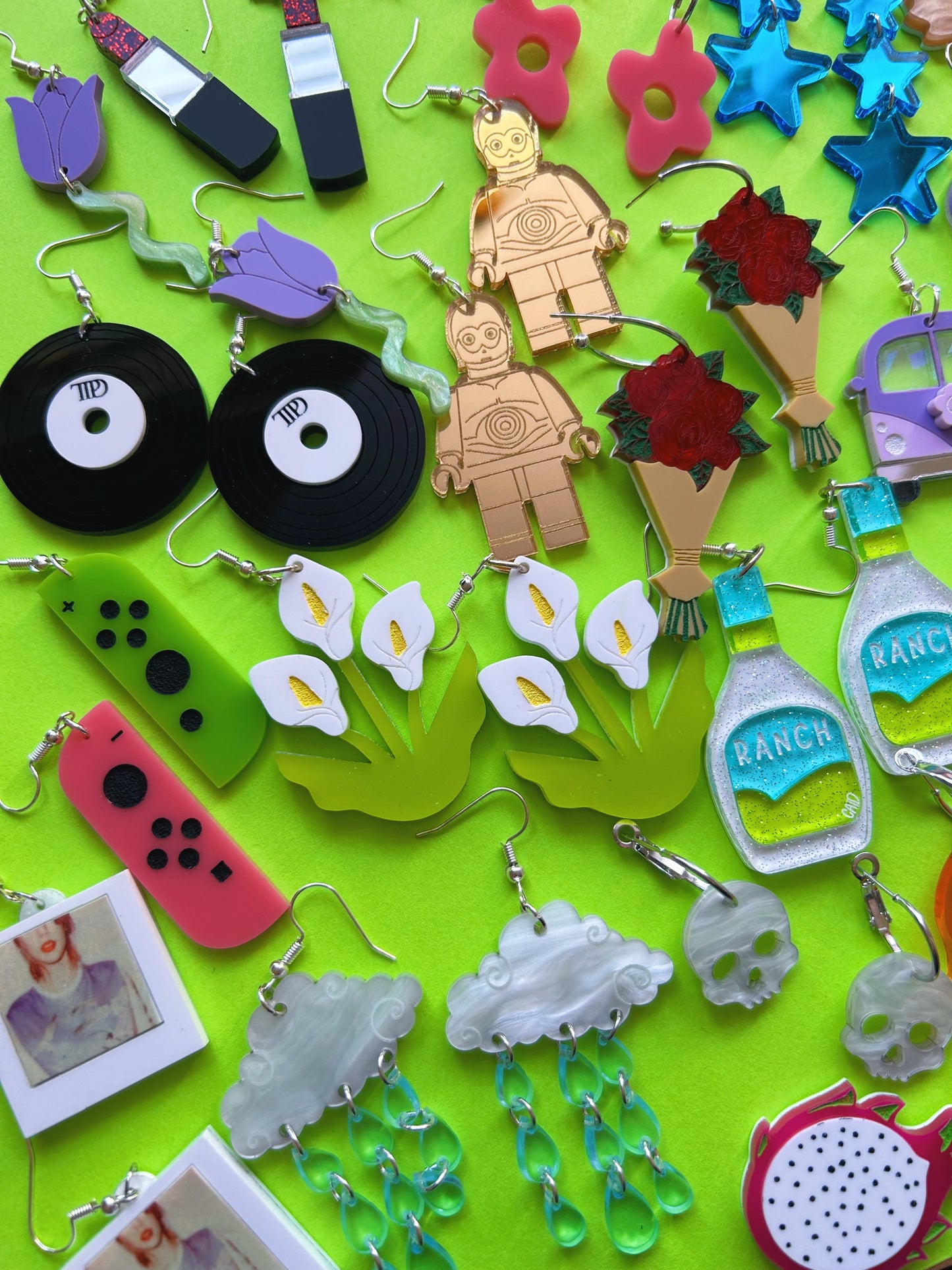 MYSTERY EARRINGS