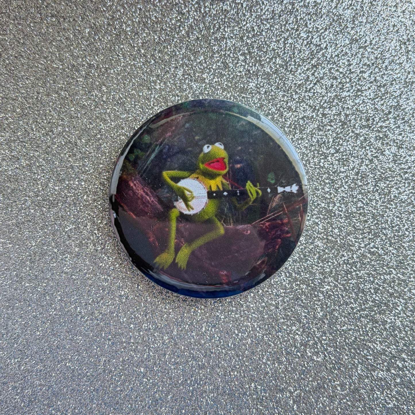 Kermie pin
